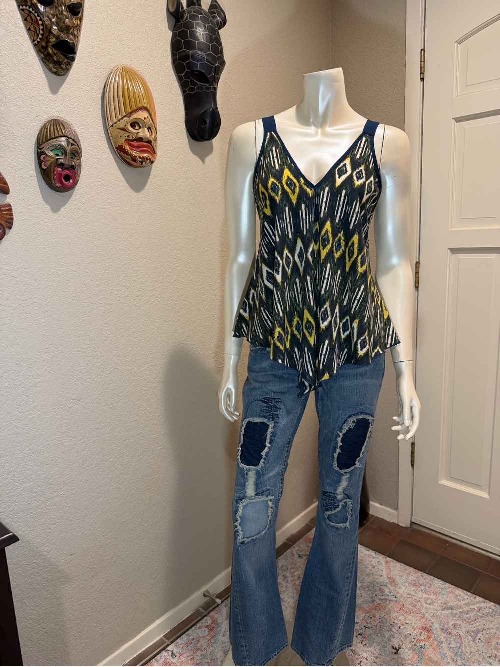 Y2K Zoe & Rose Band of Gypsies Ikat Handkerchief Hem Boho Tank Top V-neckline